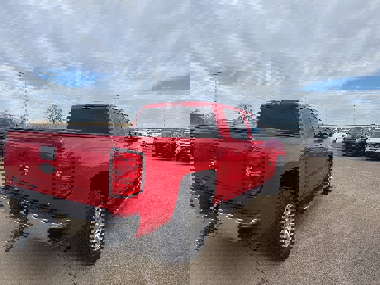 Used 2018 Chevrolet Silverado 1500 LT w/ LT Eassist Package image 7