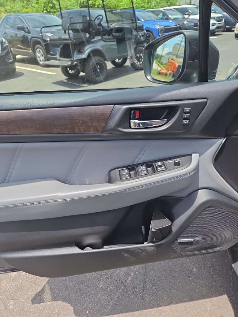 Used 2018 Subaru Outback 2.5i Limited AWD/4WD image 6