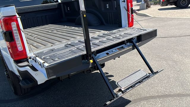 New 2026 Ford F250 Lariat w/ Black Appearance Package AWD/4WD image 14