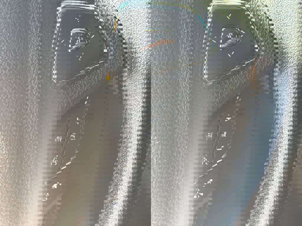 Used 2017 Lincoln MKC Premiere image 24