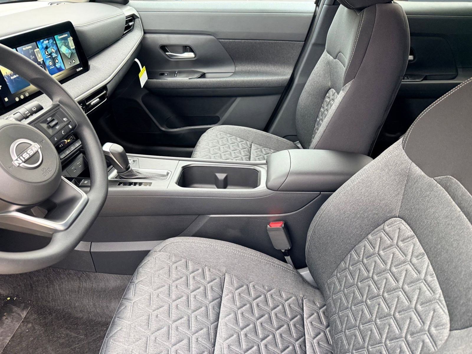 New 2026 Nissan Kicks SV w/ Charging Package image 5