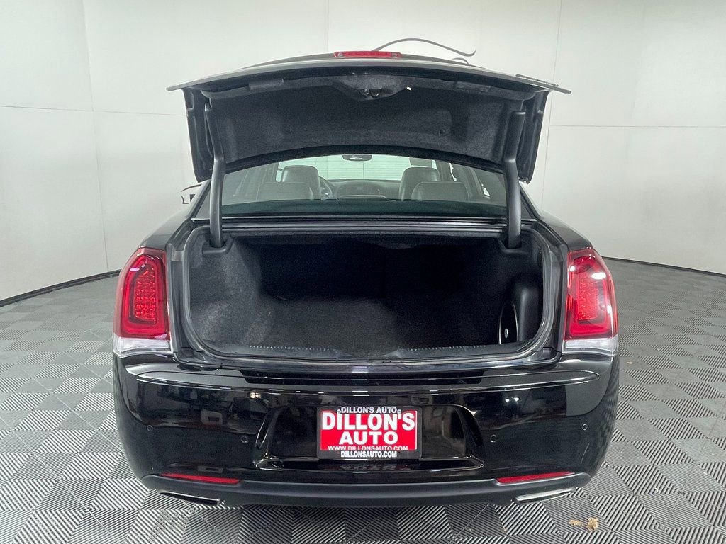 Used 2023 Chrysler 300 S image 6