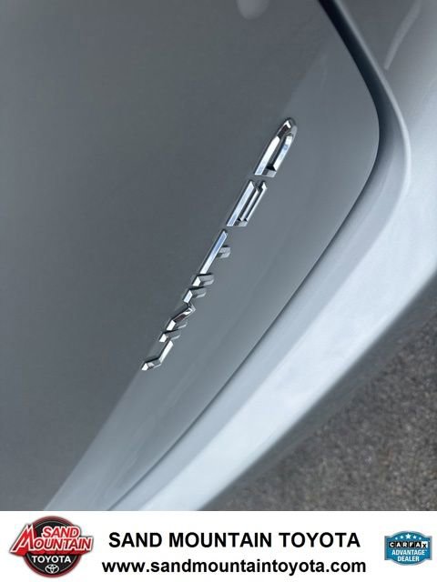 Used 2024 Chrysler Pacifica Limited image 9