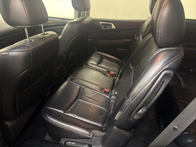 Used 2019 Nissan Pathfinder Platinum image 9