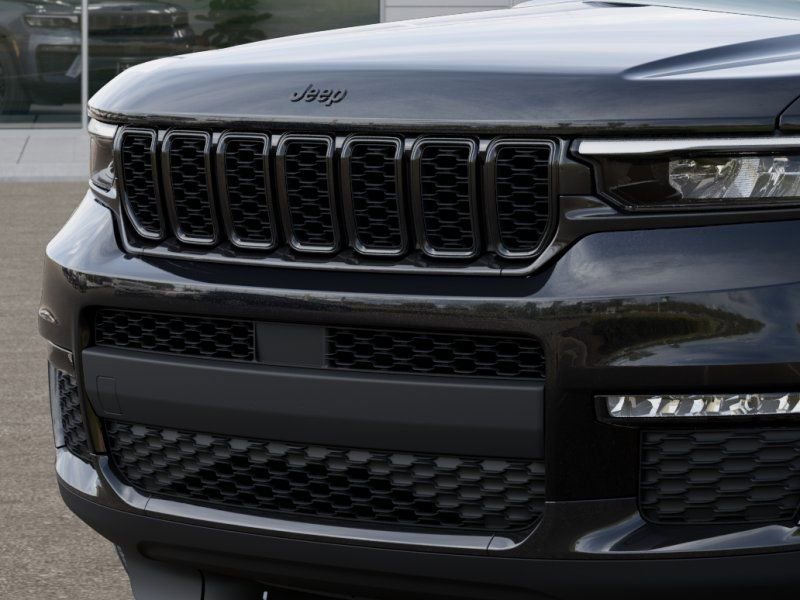 New 2025 Jeep Grand Cherokee L Limited image 11