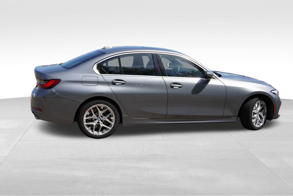 Used 2026 BMW 330i xDrive Sedan AWD/4WD image 4