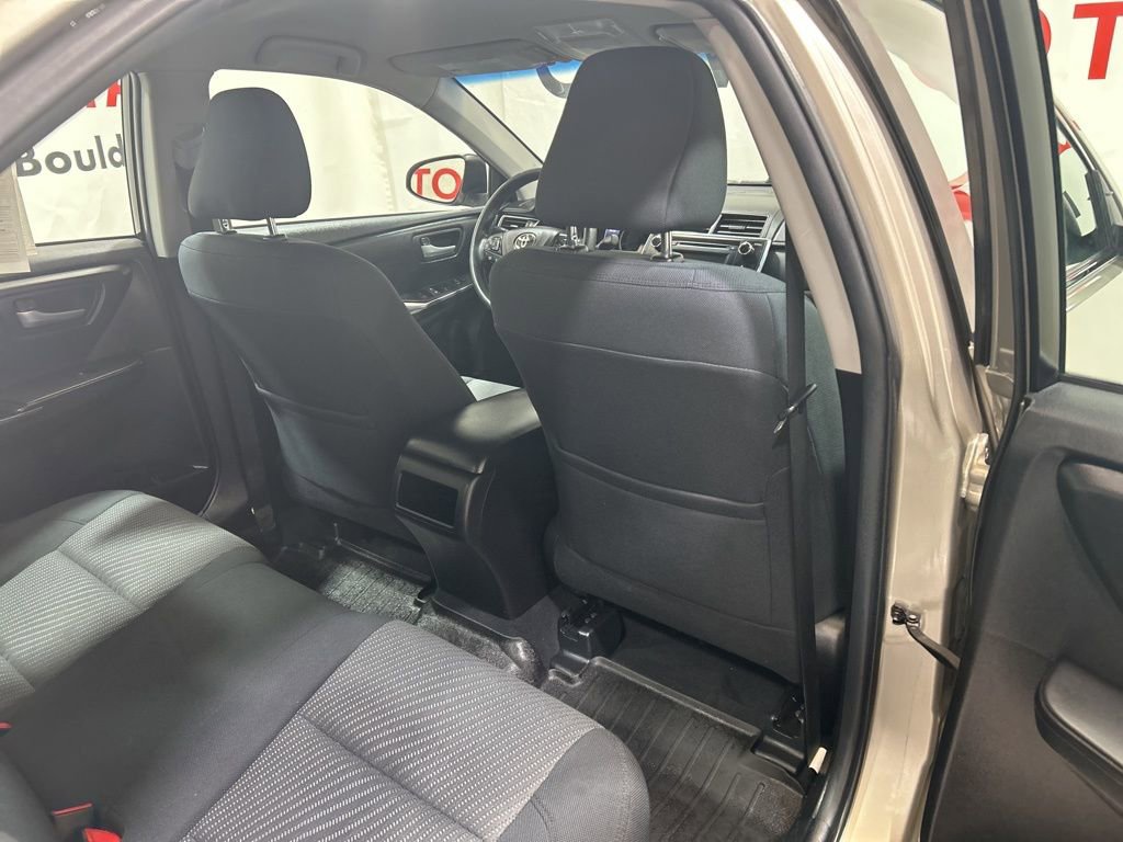 Used 2016 Toyota Camry LE image 15