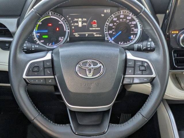 Used 2023 Toyota Highlander XLE image 13