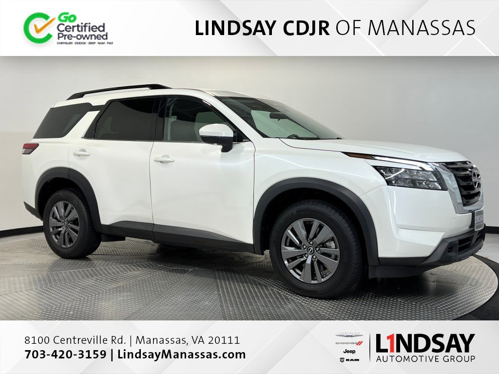 Used 2024 Nissan Pathfinder SV