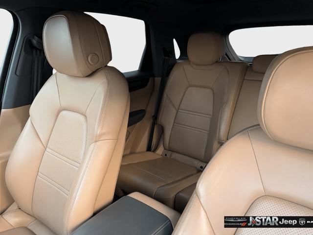 Used 2021 Porsche Cayenne image 12