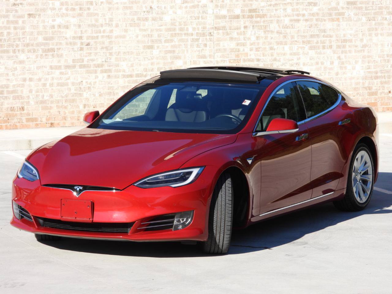 Used 2018 Tesla Model S 100D AWD/4WD image 16