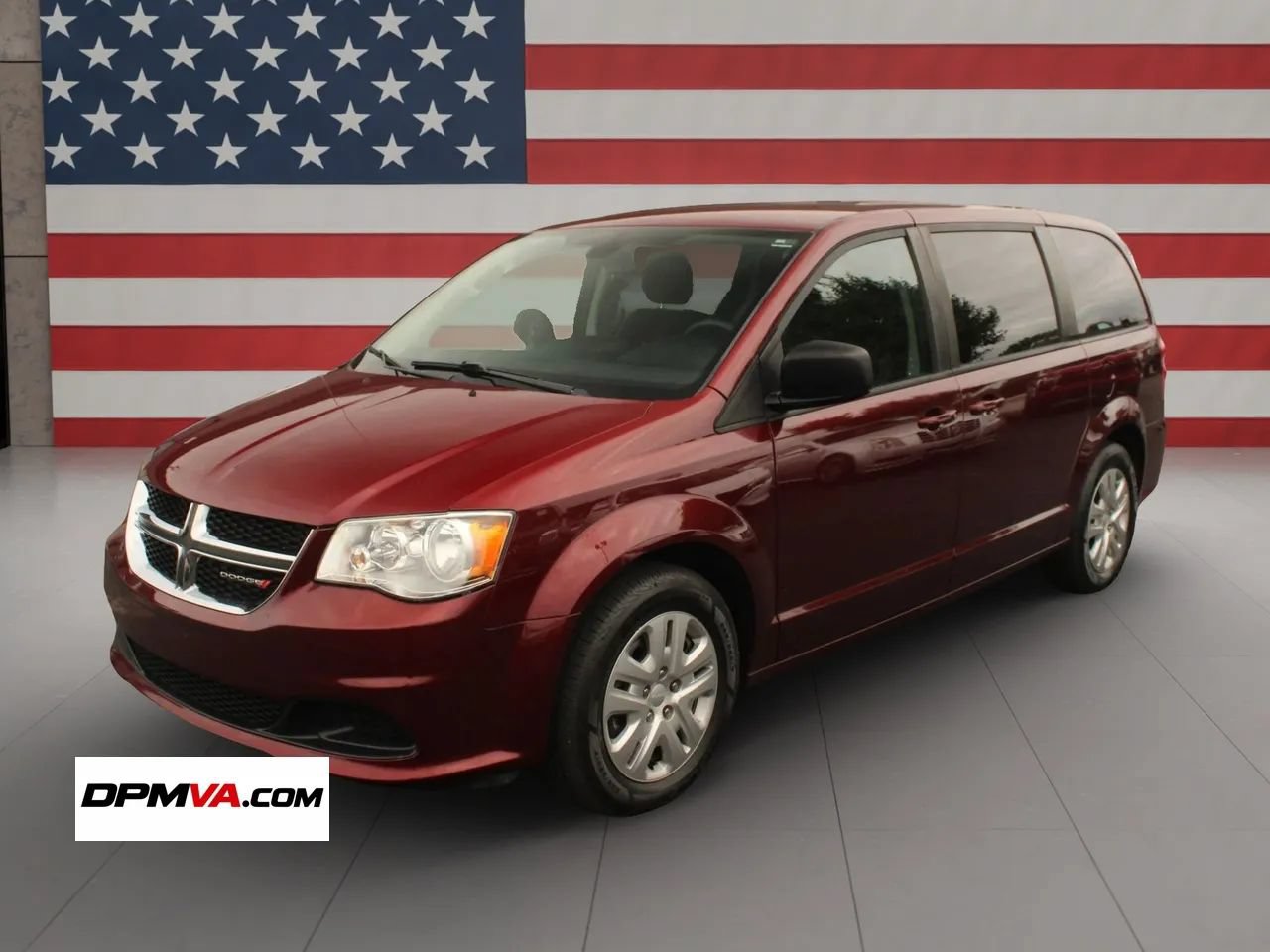 Used 2018 Dodge Grand Caravan SE w/ UConnect Hands-Free Group