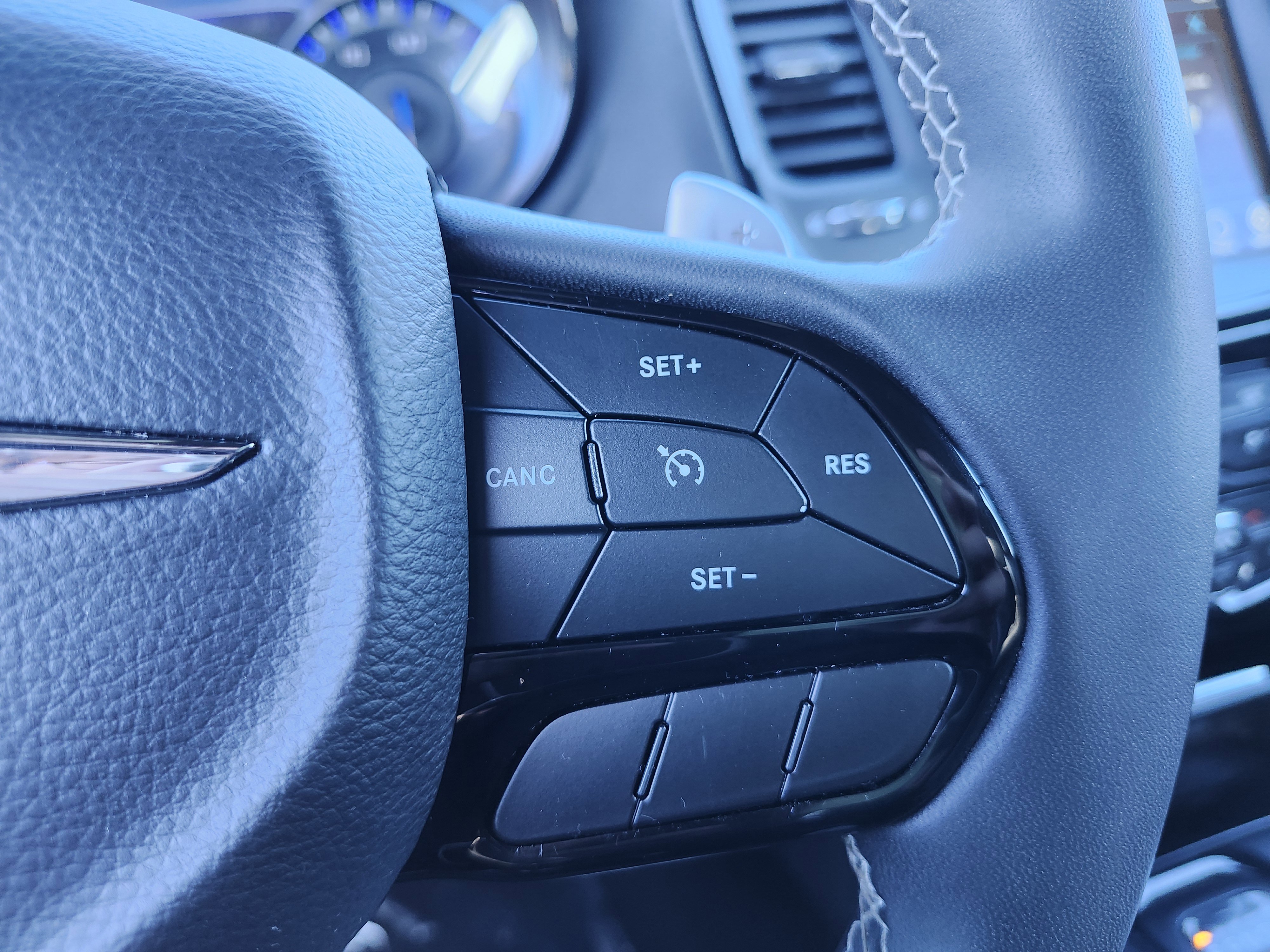 Used 2023 Chrysler 300 S image 37