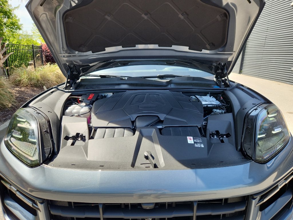 New 2026 Porsche Cayenne image 48