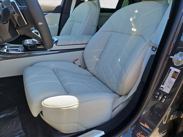 New 2026 BMW 760i xDrive AWD/4WD image 4