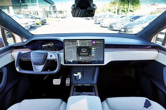 Used 2023 Tesla Model X AWD/4WD image 24