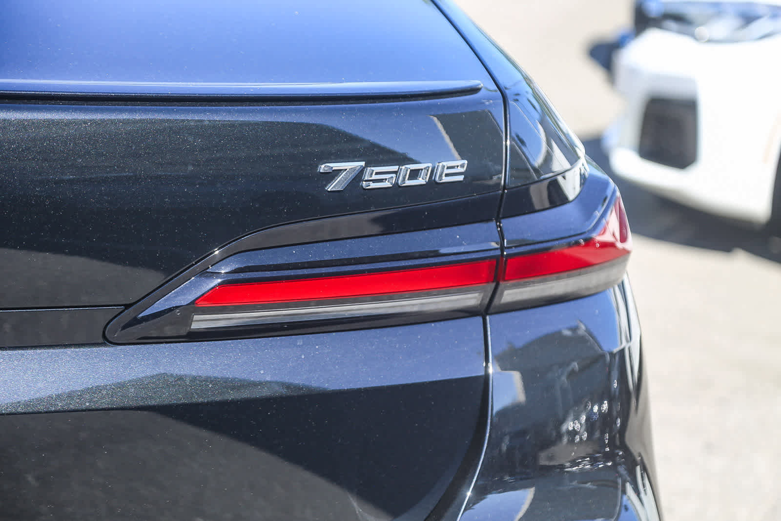 Used 2026 BMW 750e xDrive 750e xDrive w/ Premium Package image 7