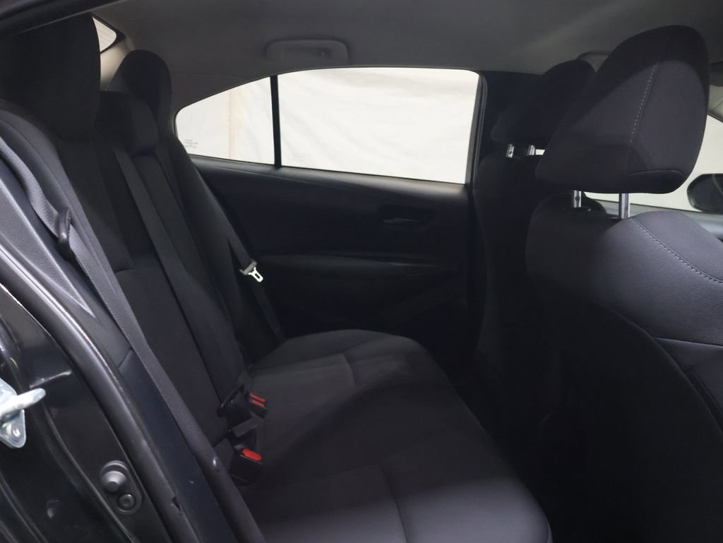 Used 2022 Toyota Corolla LE image 12