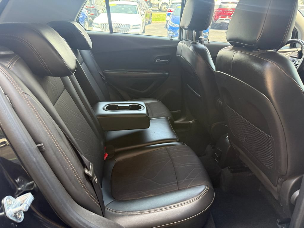 Used 2020 Chevrolet Trax LT w/ Driver Confidence Package AWD/4WD image 17