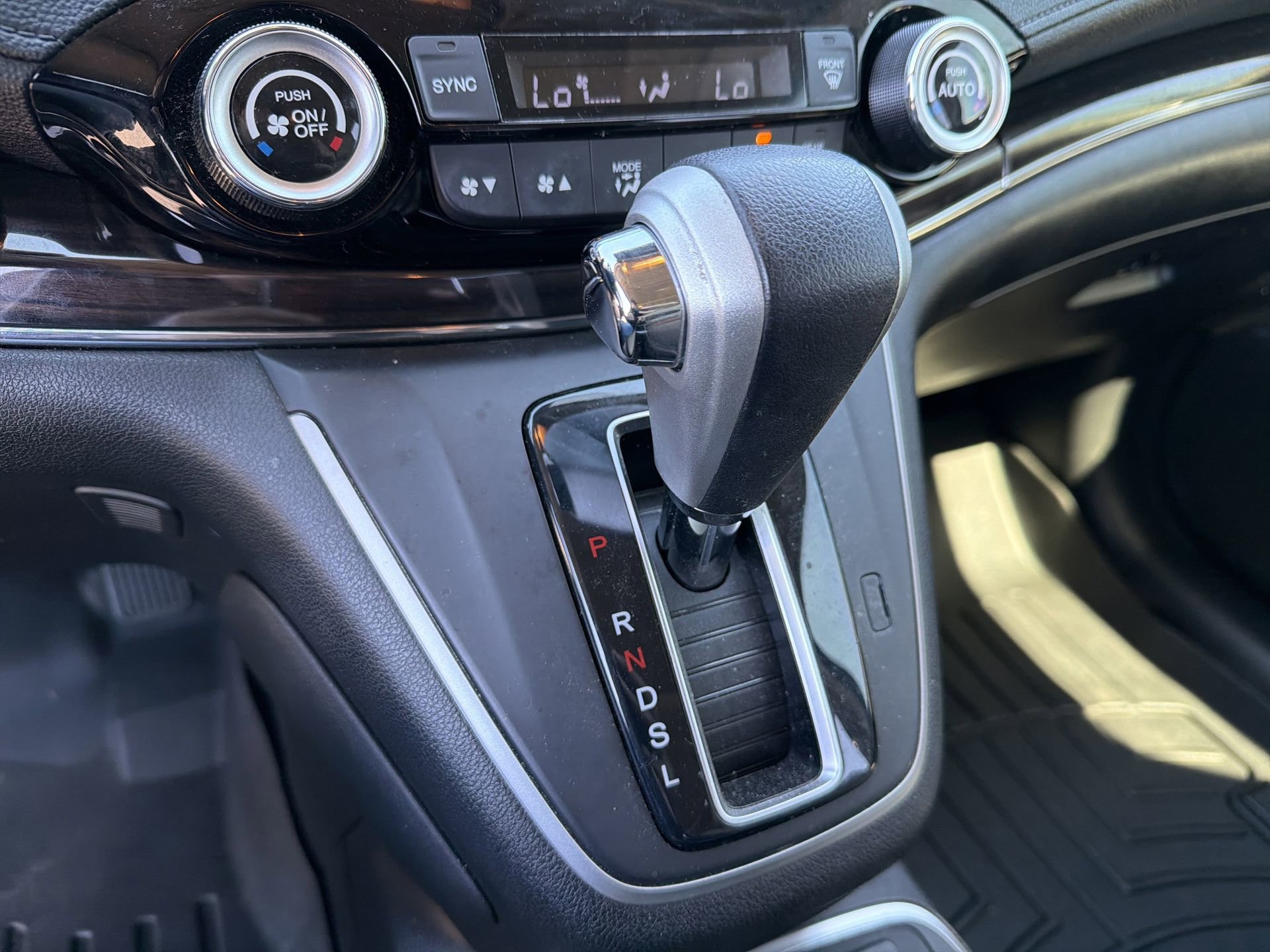 Used 2016 Honda CR-V Touring image 9