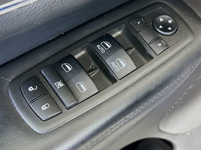 Used 2018 Jeep Grand Cherokee Limited image 20