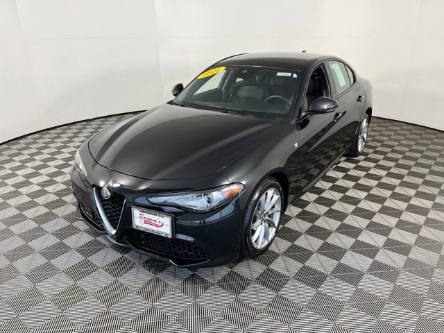 Used 2022 Alfa Romeo Giulia Ti w/ Active Assist Plus Package AWD/4WD image 3