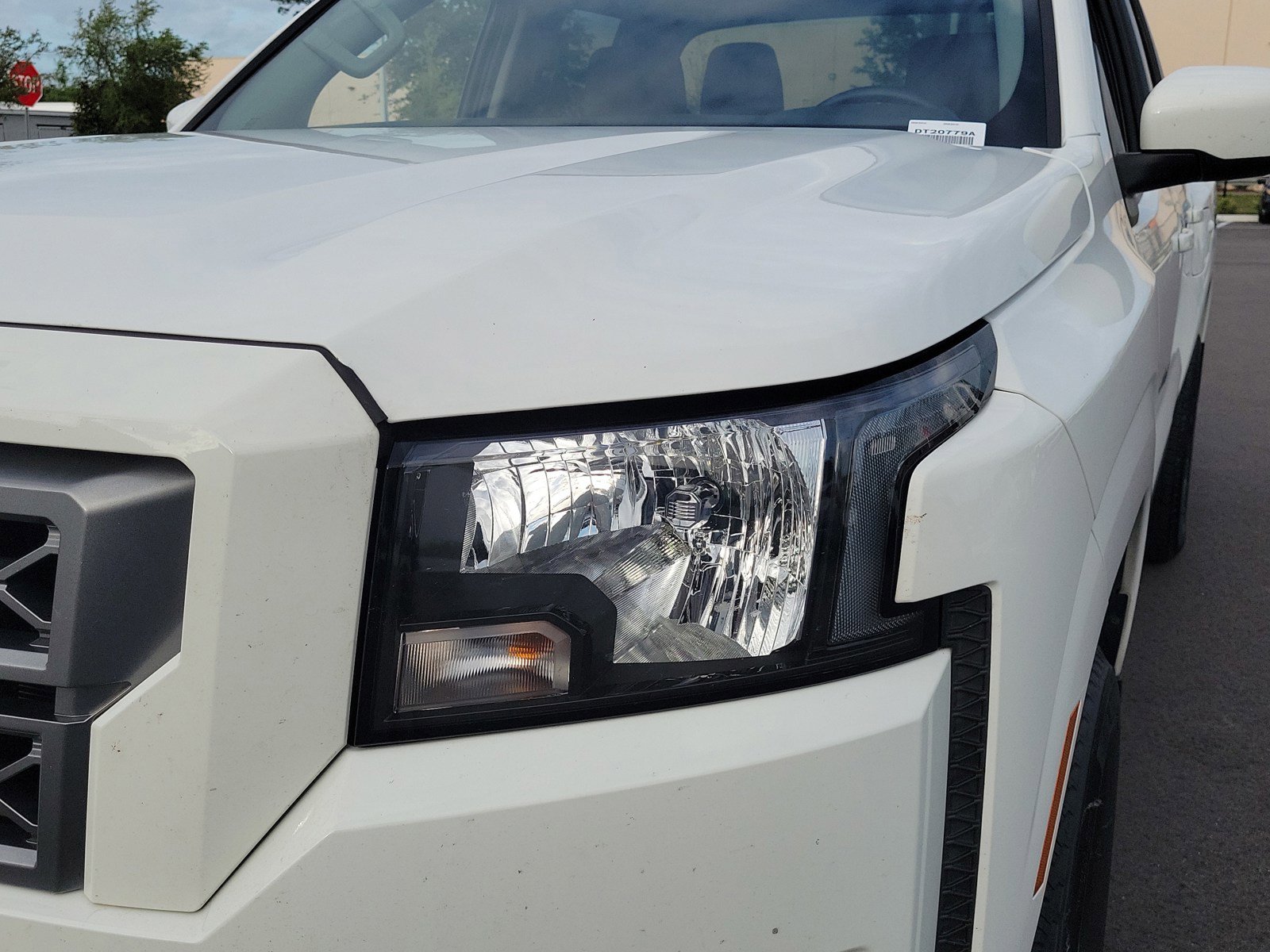 Used 2022 Nissan Frontier SV w/ Technology Package image 10