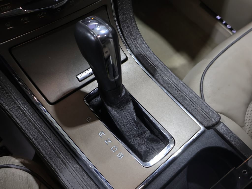 Used 2013 Lincoln MKX FWD image 35