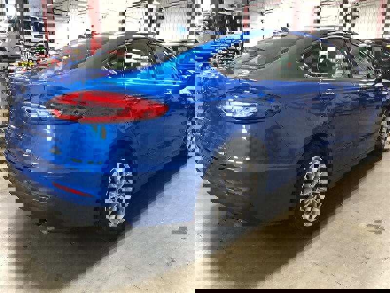 Used 2020 Ford Fusion SE image 6