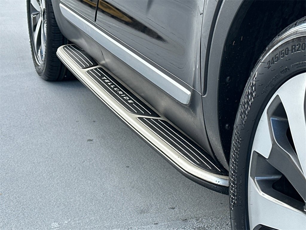 Certified 2021 Kia Telluride S image 9