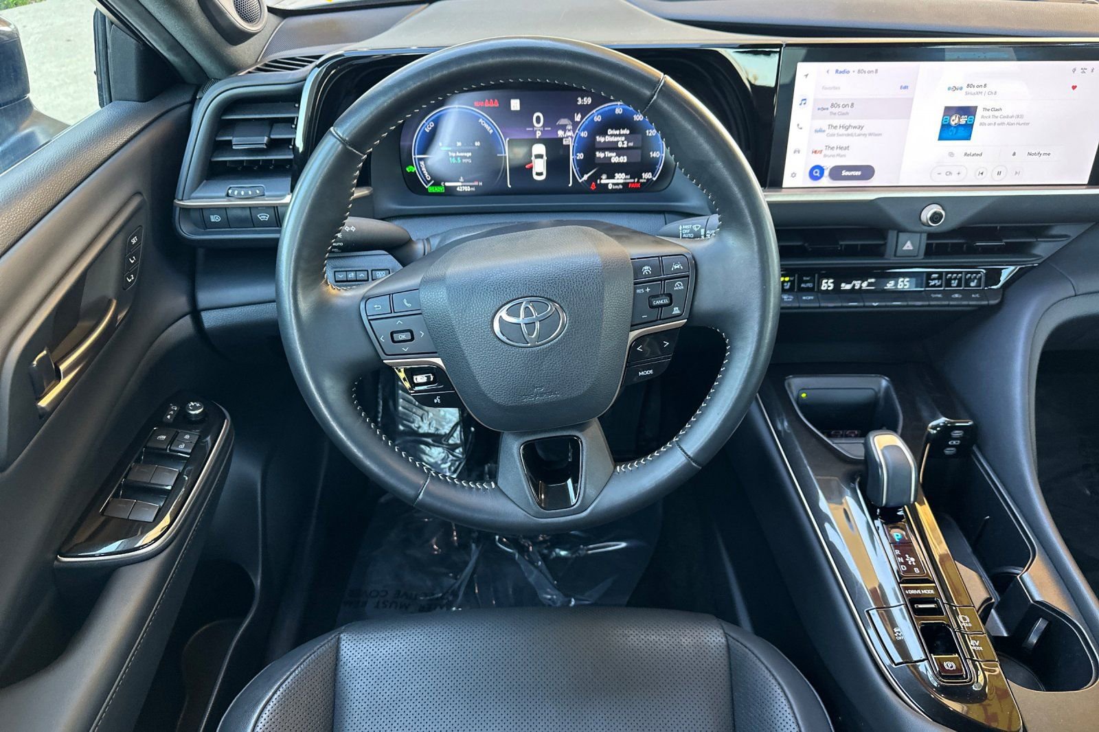 Certified 2024 Toyota Crown Limited image 18