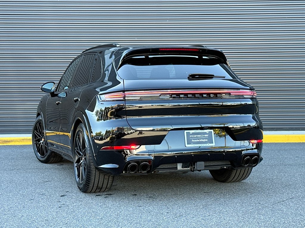 New 2027 Porsche Cayenne GTS AWD/4WD image 3