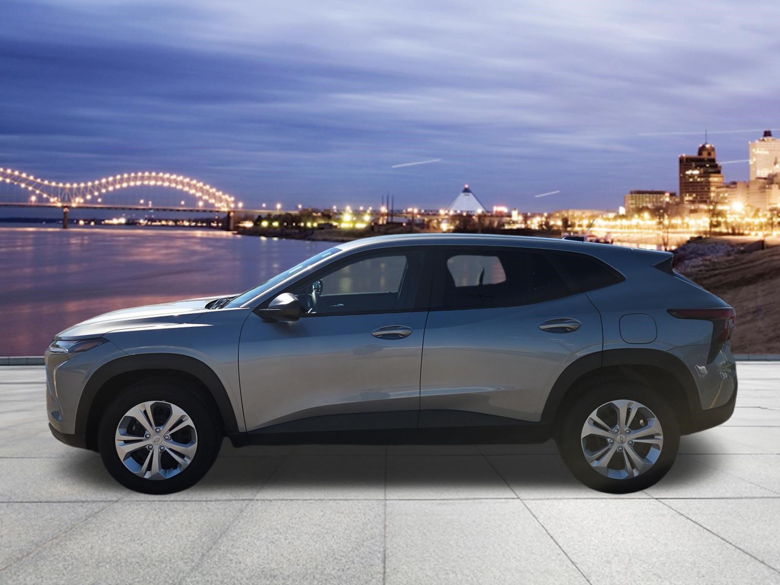 Used 2026 Chevrolet Trax LS FWD image 2