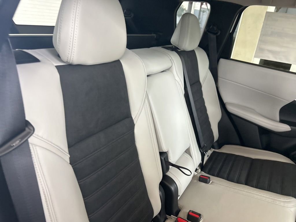 New 2026 Mitsubishi Outlander SE image 27