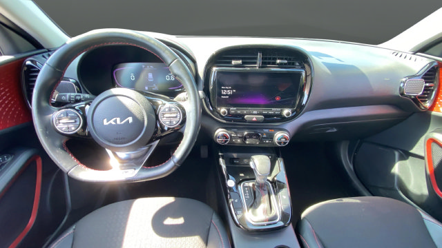 Used 2023 Kia Soul GT-Line w/ GT-Line Technology Package FWD image 22