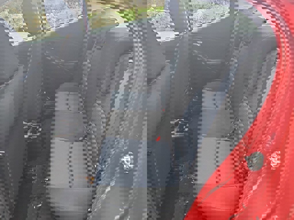 Used 2019 Toyota Yaris LE image 23