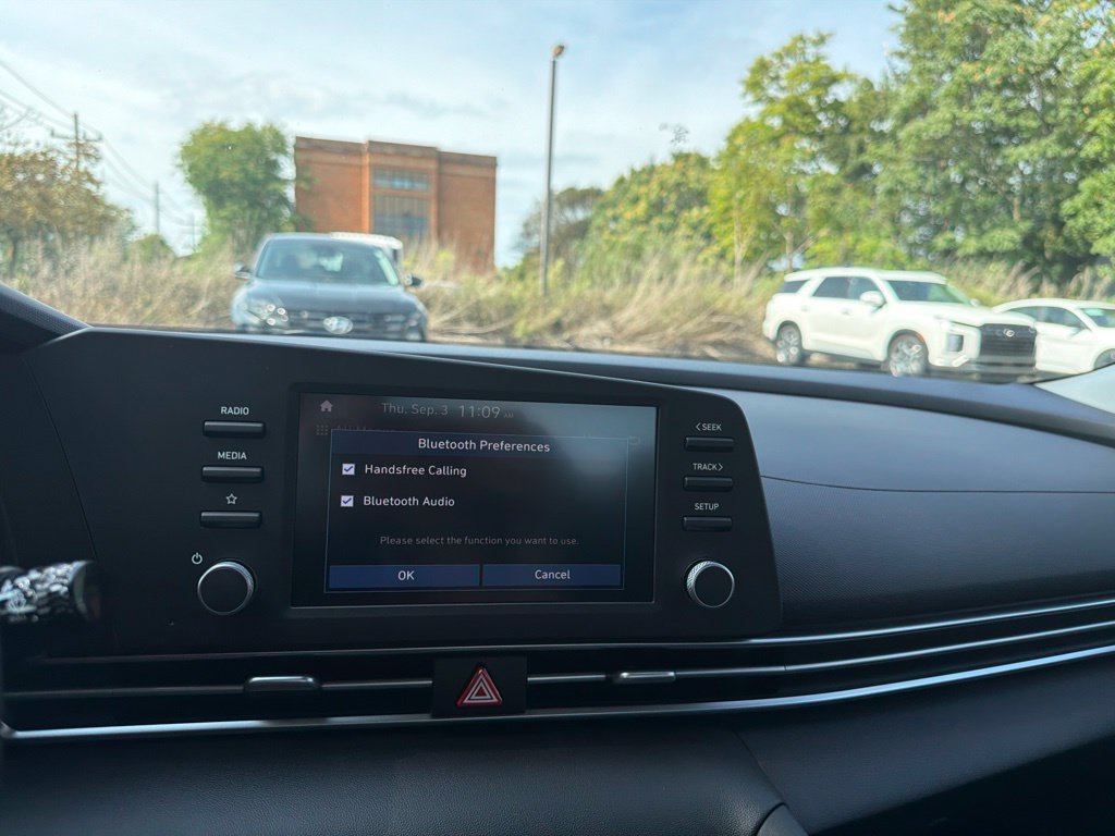 New 2026 Hyundai Elantra SE FWD image 23
