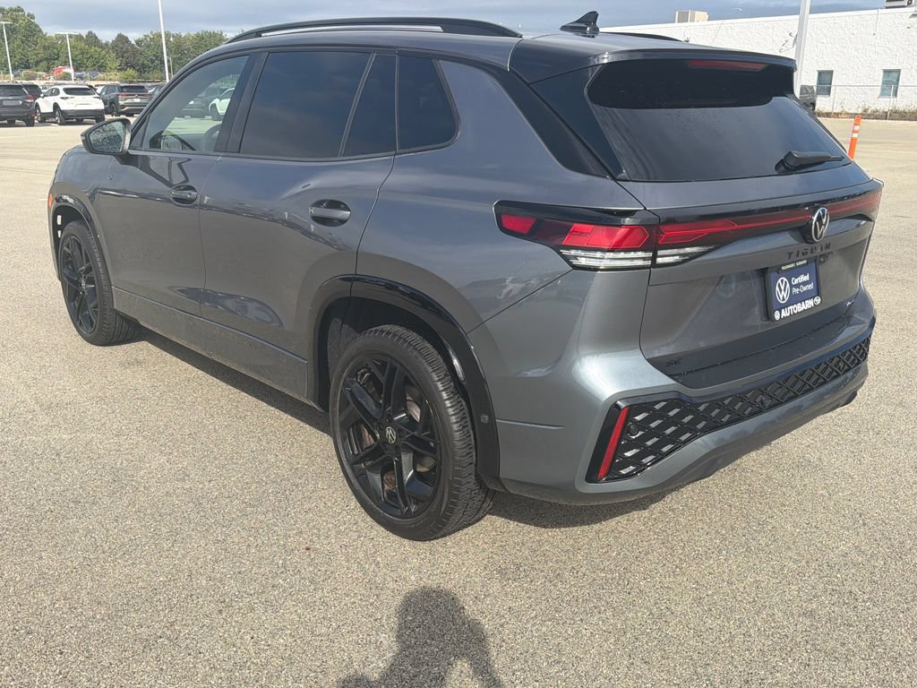 Certified 2025 Volkswagen Tiguan SE R-Line AWD/4WD image 4