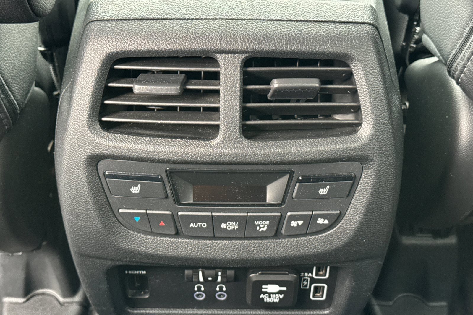 Used 2022 Honda Pilot Elite image 39