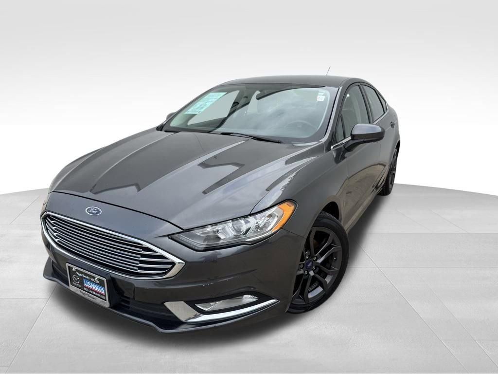 Used 2018 Ford Fusion SE w/ Equipment Group 201A FWD image 1
