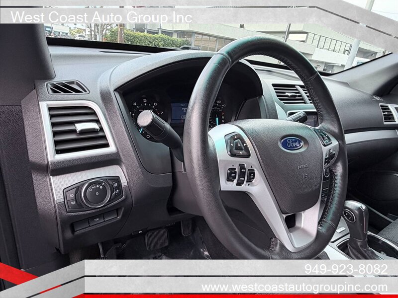 Used 2015 Ford Explorer XLT AWD/4WD image 19