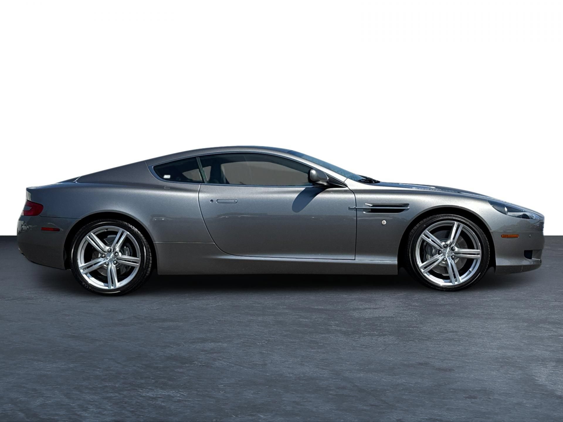 Used 2007 Aston Martin DB9 Coupe RWD image 27