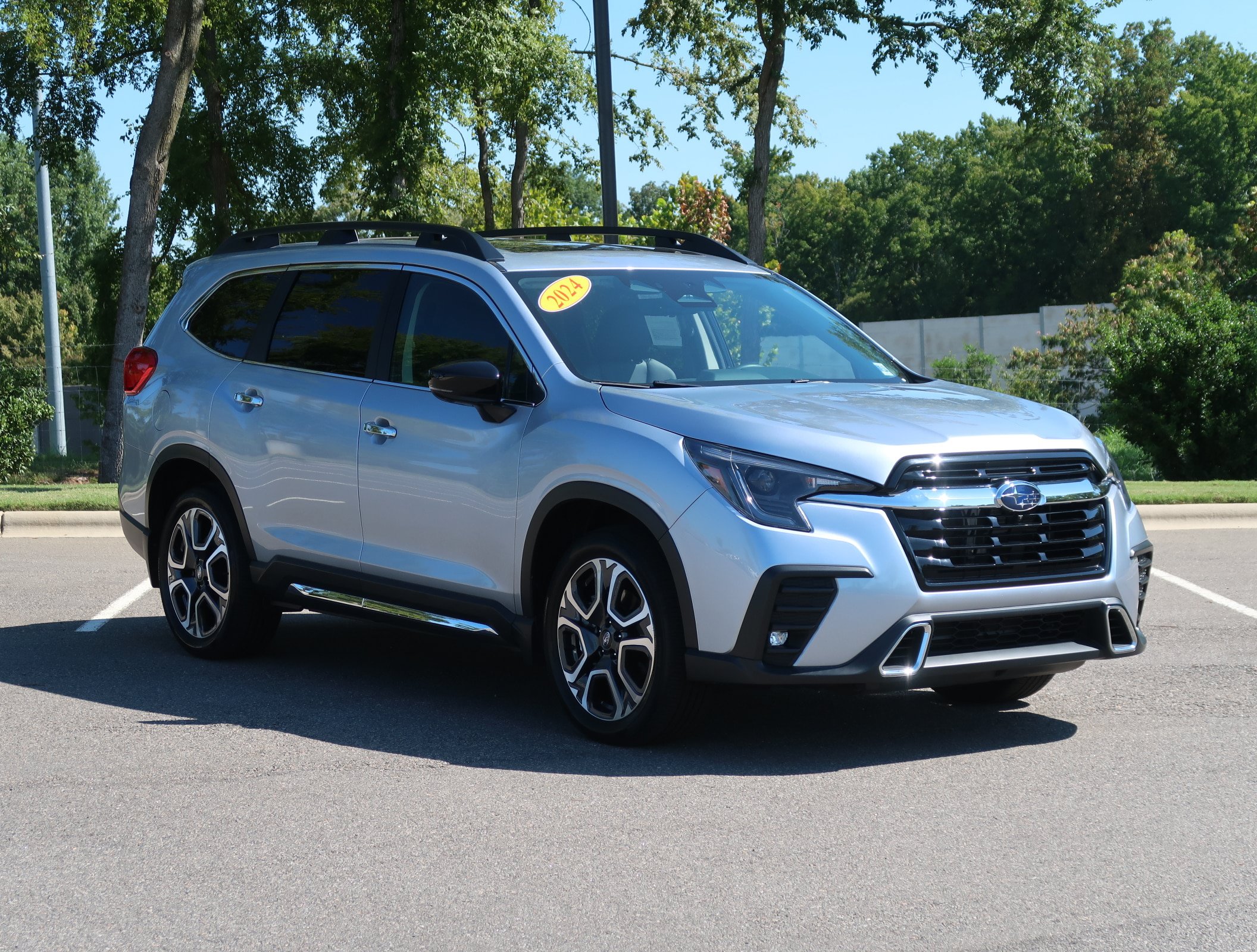 Used 2024 Subaru Ascent Touring w/ Popular Package #2 AWD/4WD image 1