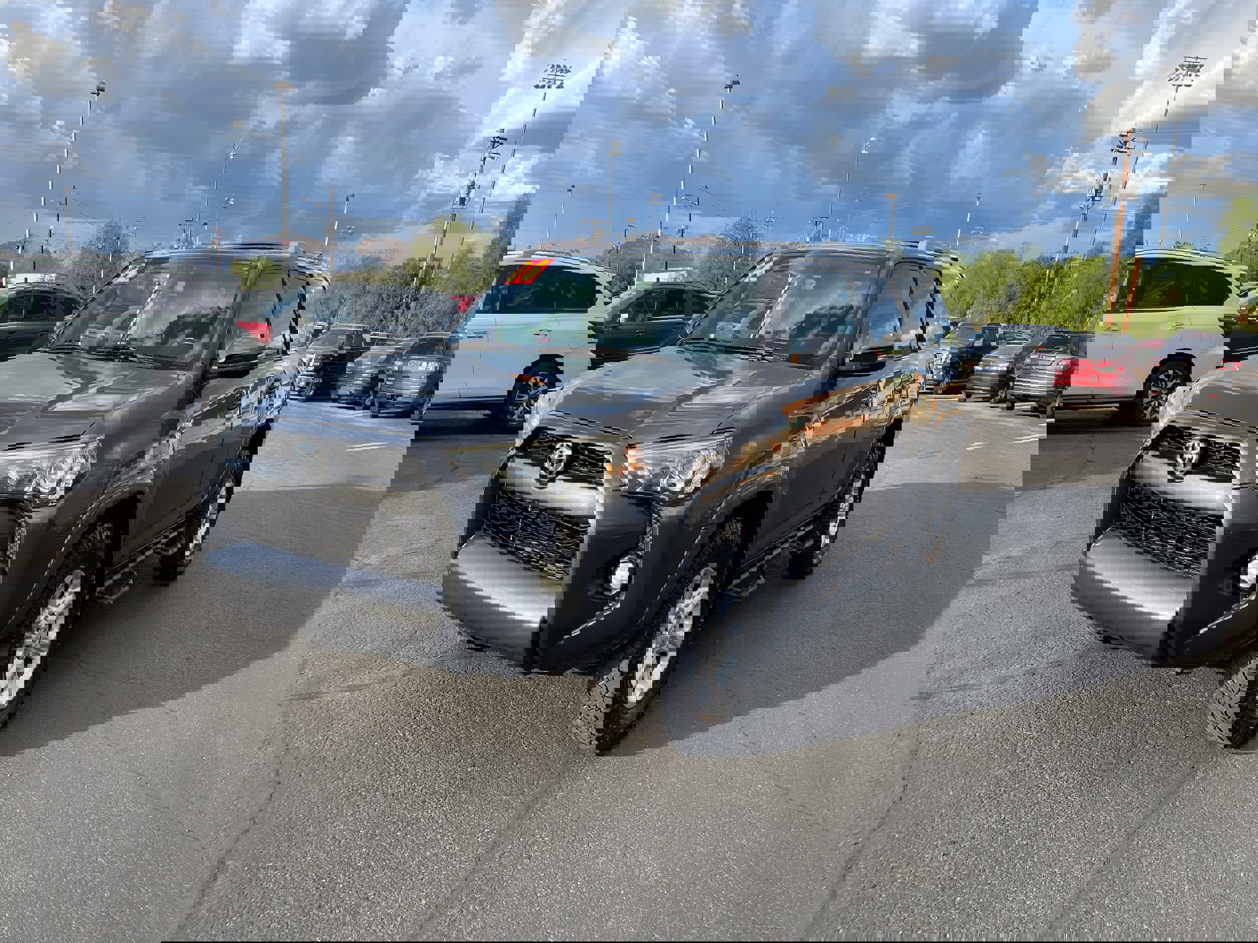 Used 2016 Toyota 4Runner SR5 Premium image 1