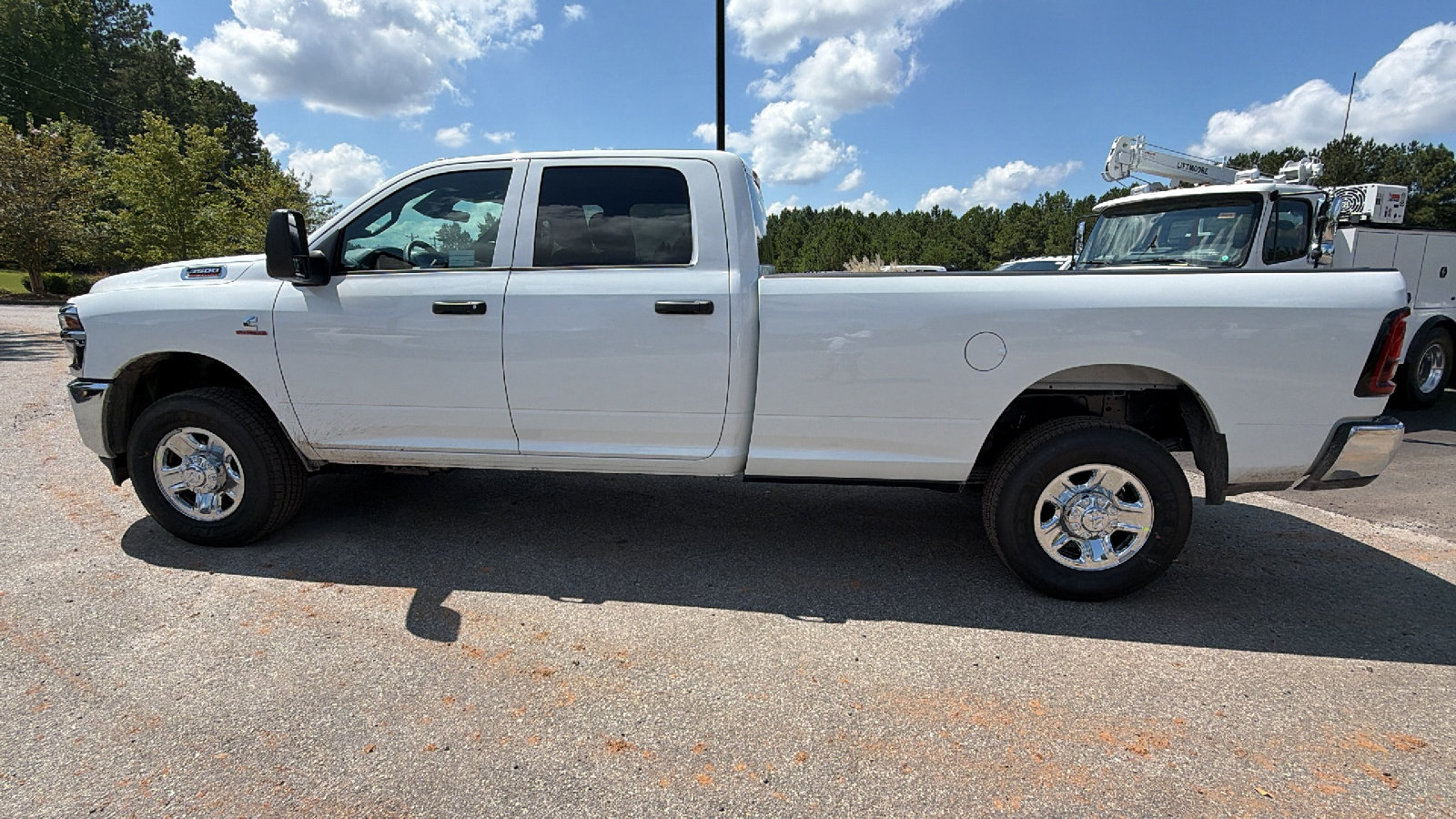 New 2027 RAM 3500 Tradesman w/ Chrome Appearance Group A AWD/4WD image 11