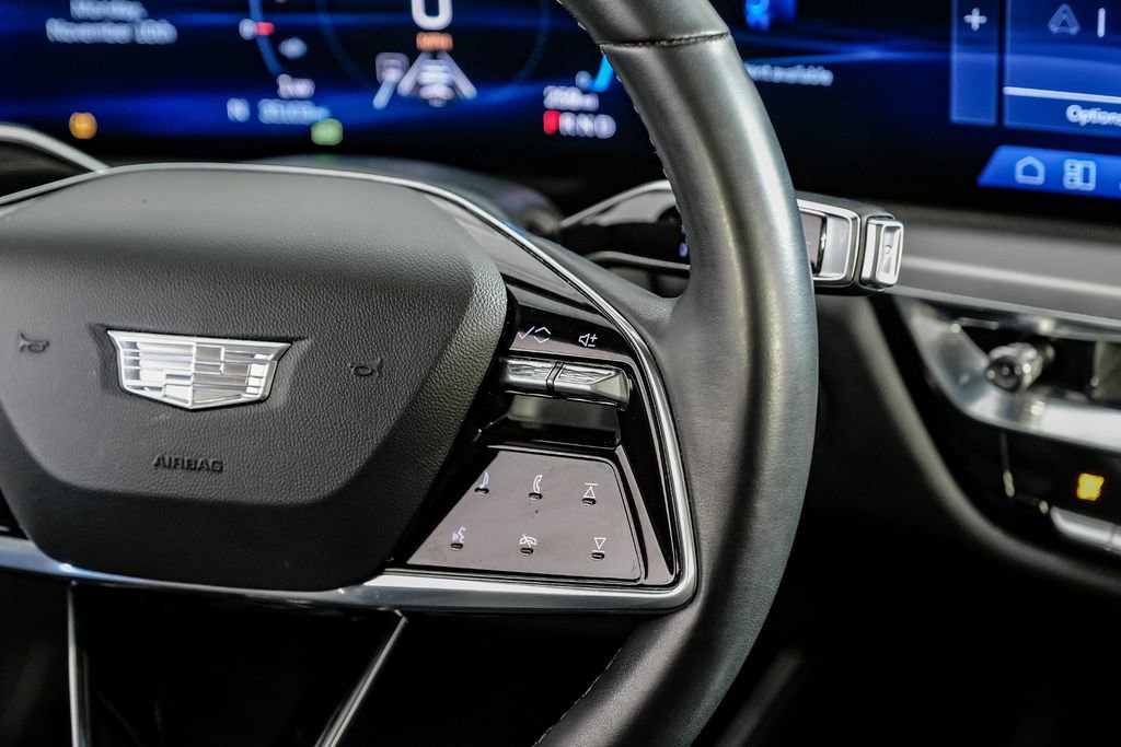 Used 2024 Cadillac Lyriq Luxury image 17