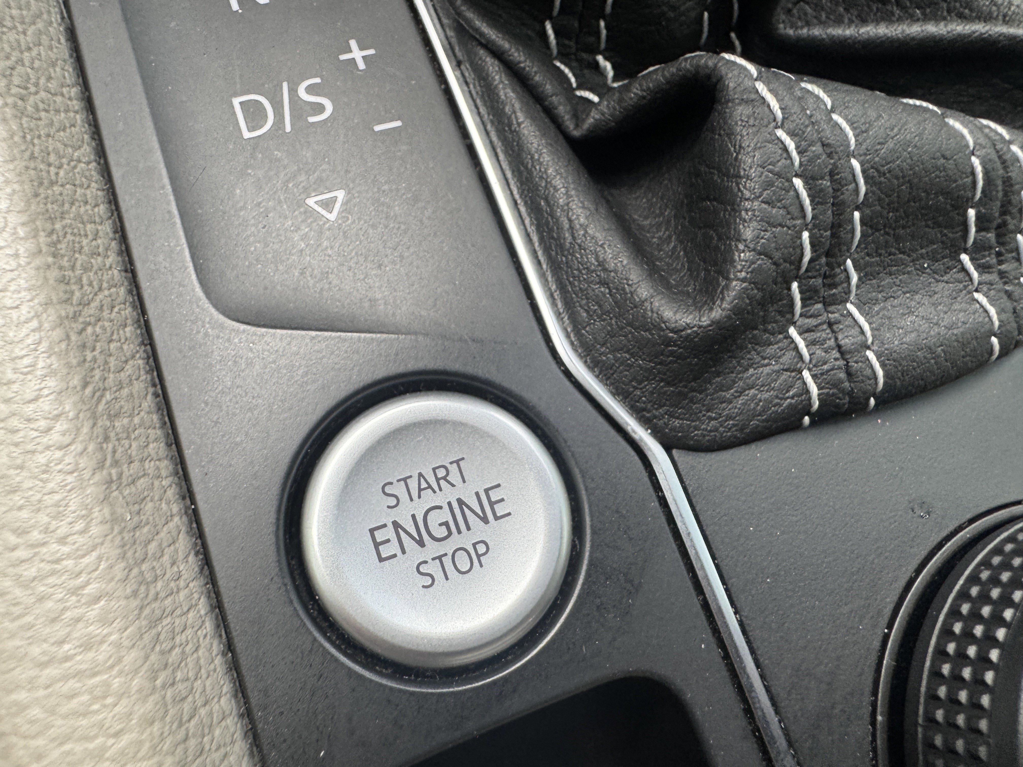 Used 2021 Volkswagen Atlas SEL Premium AWD/4WD image 31