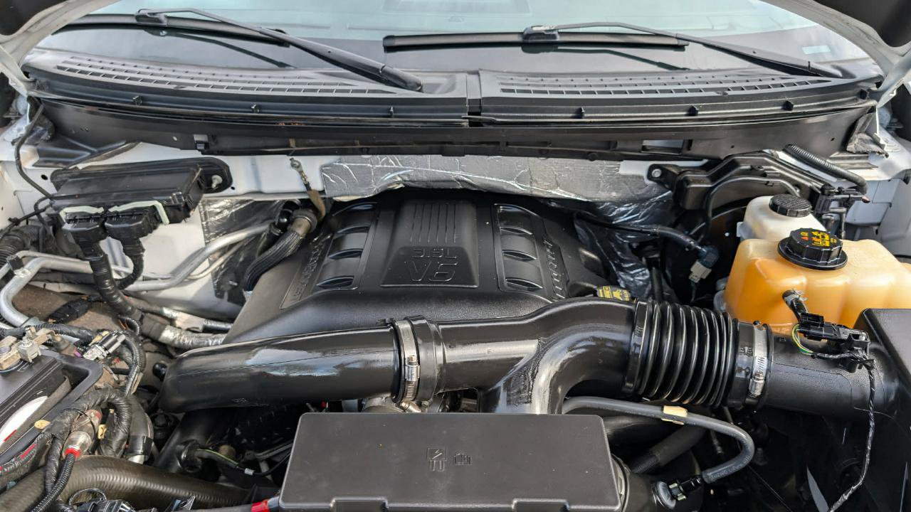 Used 2013 Ford F150 Lariat w/ Mid Equipment Group image 11