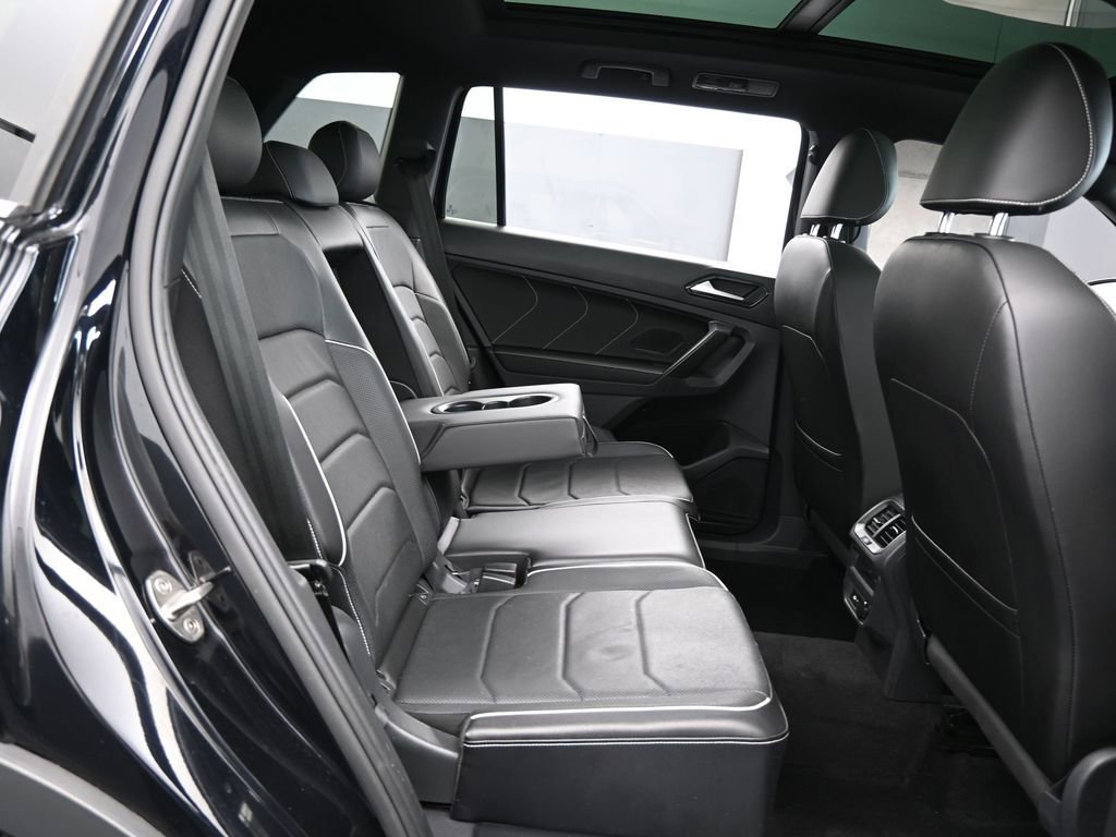 Used 2022 Volkswagen Tiguan SEL R-Line image 47