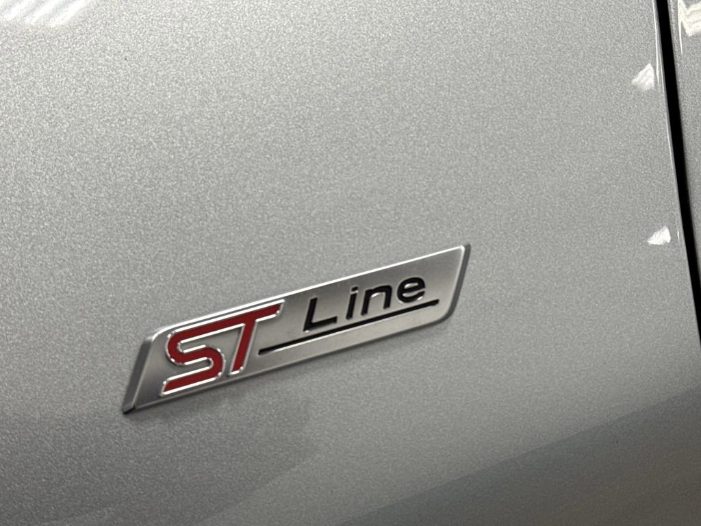 Used 2023 Ford Explorer ST-Line AWD/4WD image 36
